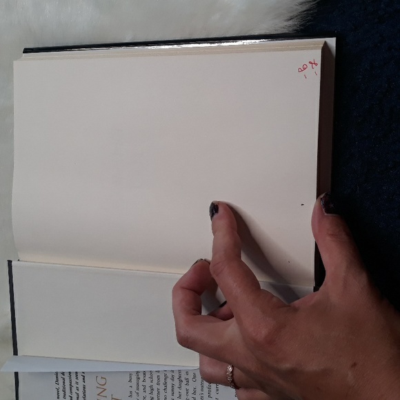 Danielle Steel's hardcover Coming Out Copyright 2006 - Picture 9 of 10